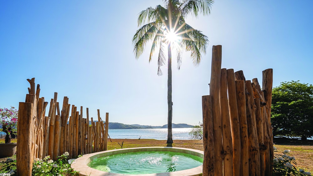 Beach Plunge Family Villa - Photo 17