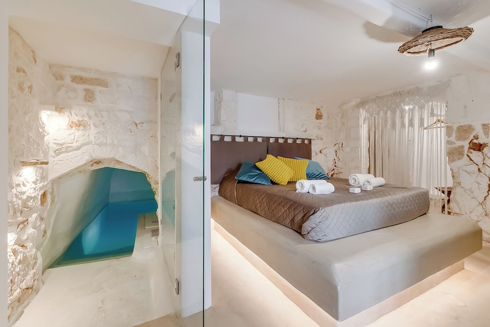 Honeymoon Studio (Maison 43 Ostuni With Indoor Pool)