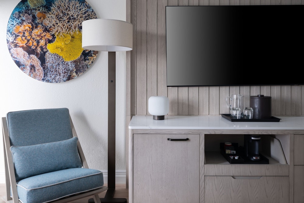 Junior Suite, Multiple Beds - Photo 1