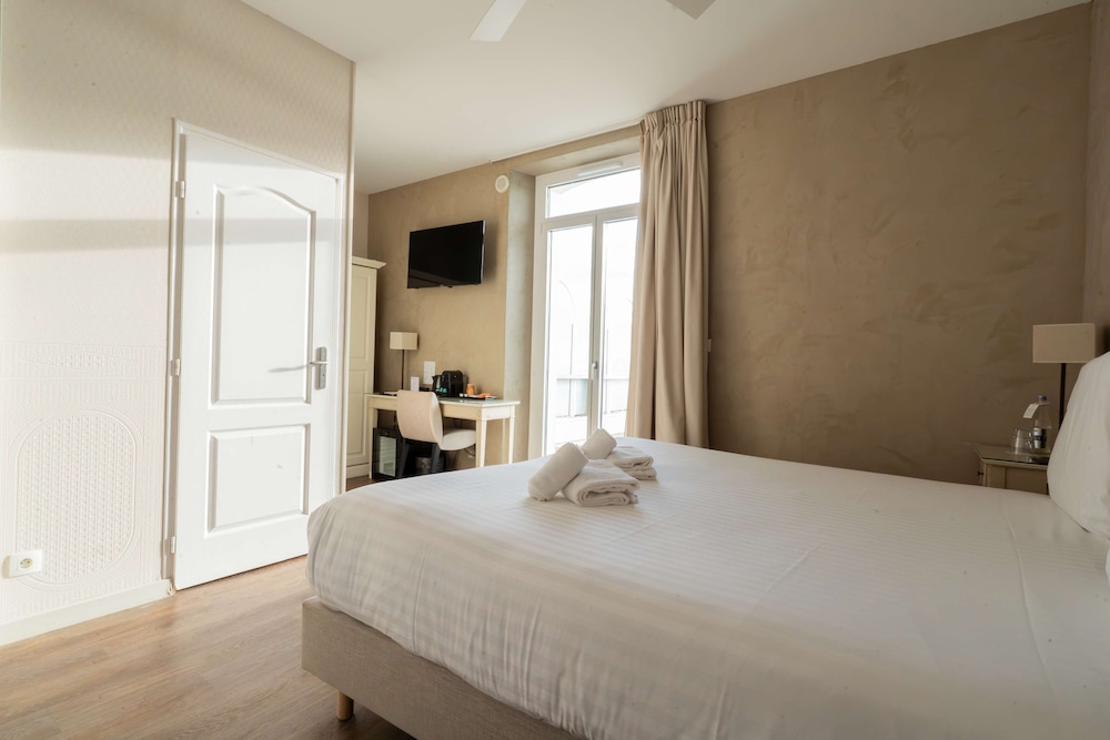 Exclusive Room, 1 King Bed, Terrace, Sea View (Twin bed on request) photo 2