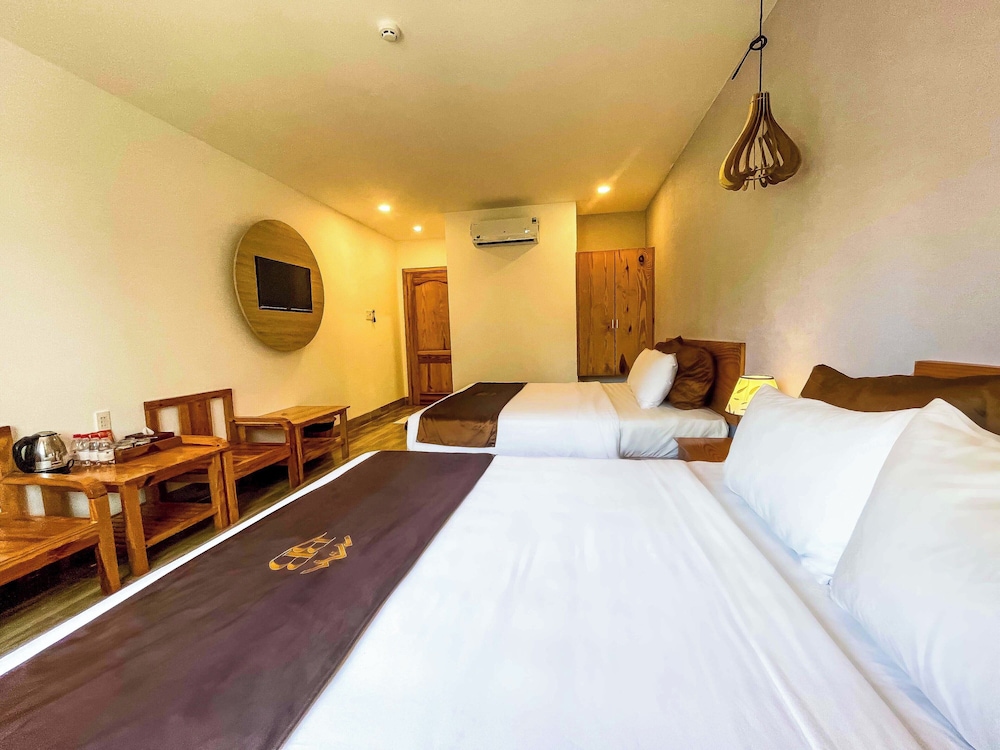 Executive Quadruple Room, Garden View