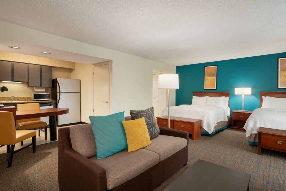 Suite, 2 Double Beds, Mobility Accessible, Non Smoking (Roll-In Shower) - Photo 1