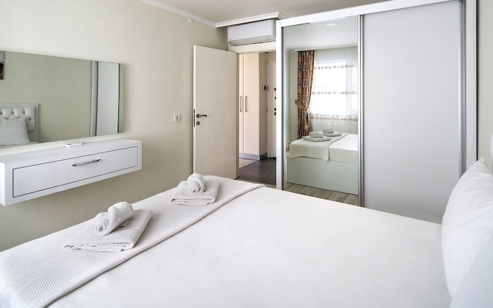 Standard Apartment, 1 Bedroom, Ground Floor (B-1) photo 1