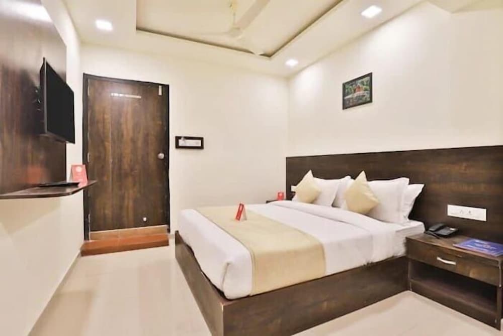 Deluxe Room, City View
