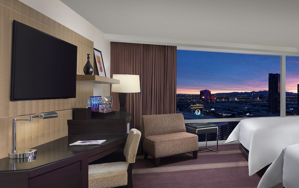 Deluxe Two Queen Accessible Room