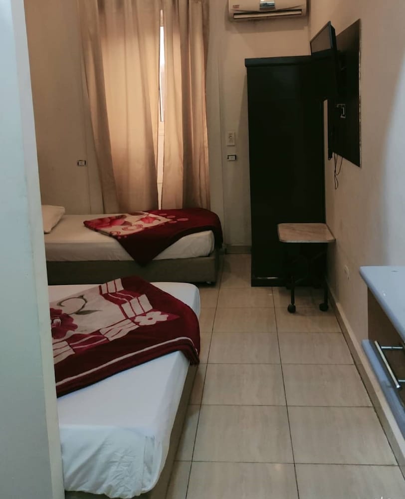 Standard Double Room - Photo 7