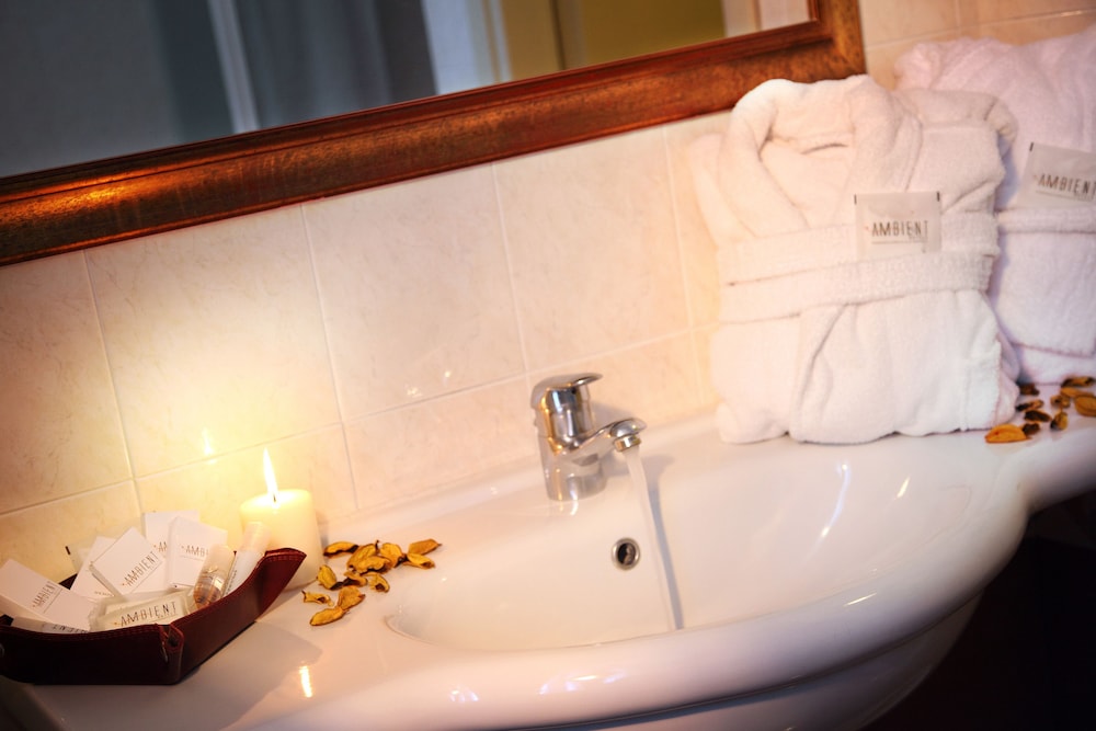 Novecento Double Room Single Use - Photo 3