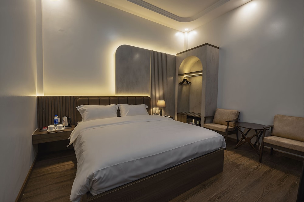 Deluxe Double Room Single Use, Balcony, River View