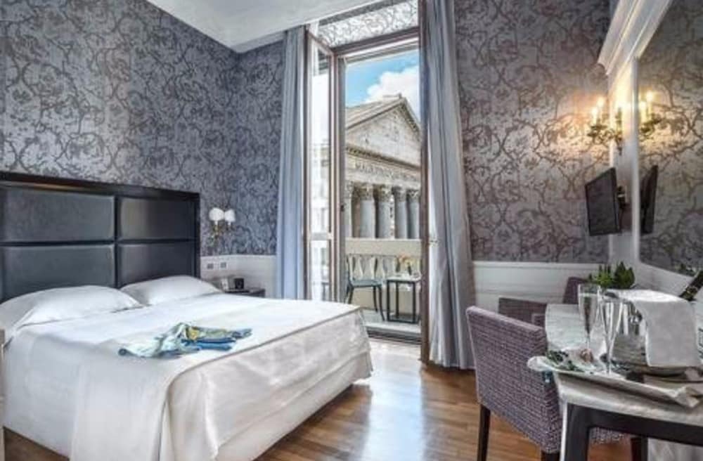 Superior Double Room, City View photo 3