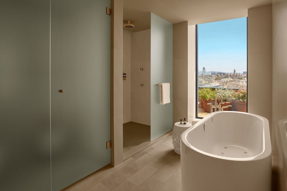 Penthouse, 1 King Bed (View) thumbnail 6