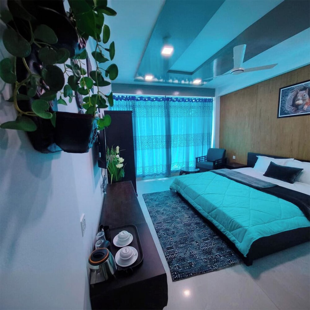 Economy Double Room, Canal View