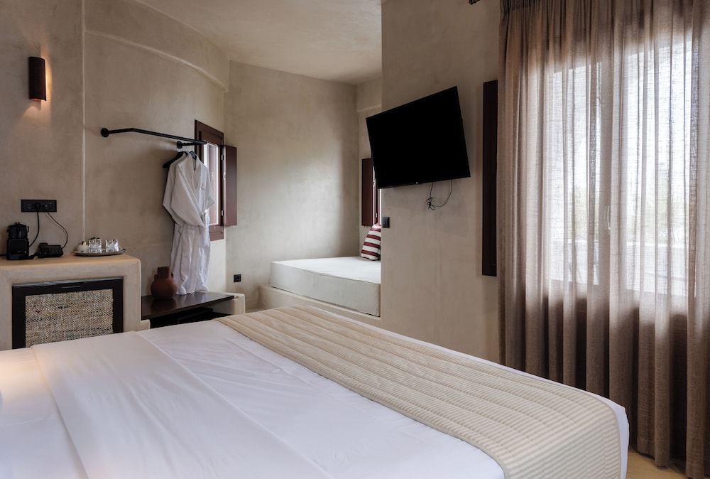 Superior Room - Photo 10
