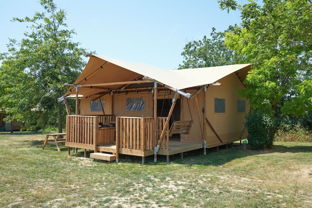 Tent (Safari (Fletan)) photo 1