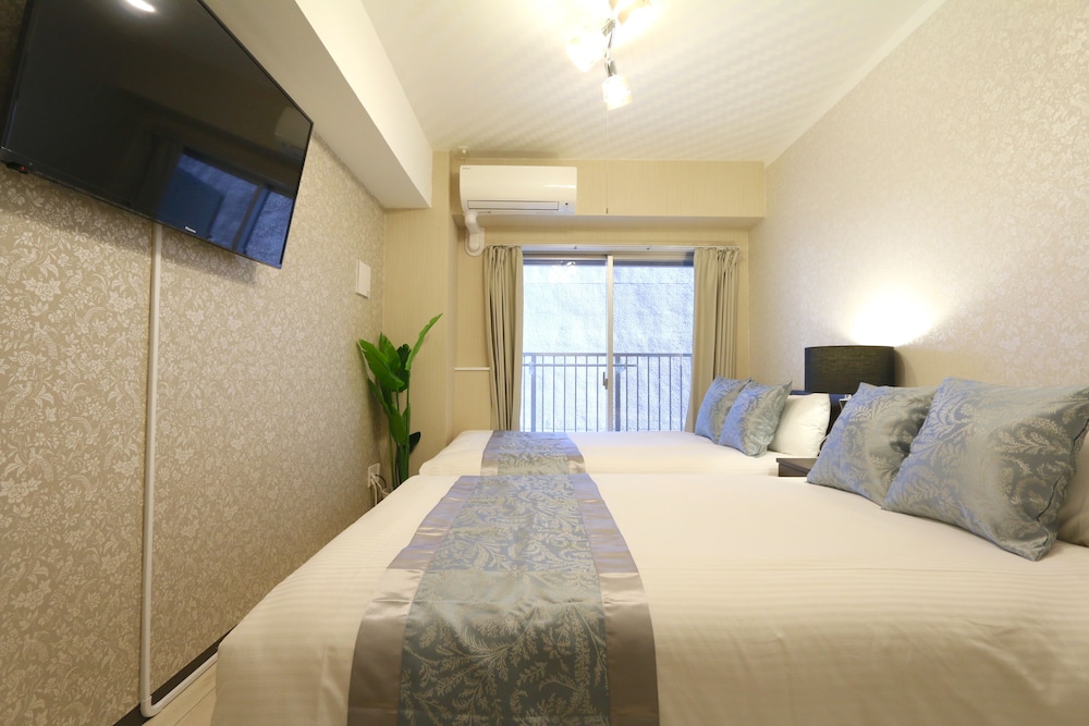 Standard Double Room (SS21)