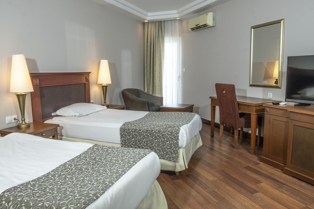 Standard Room photo 3