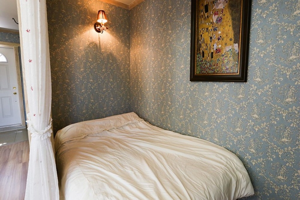 Room (Sky (Studio)) photo 3