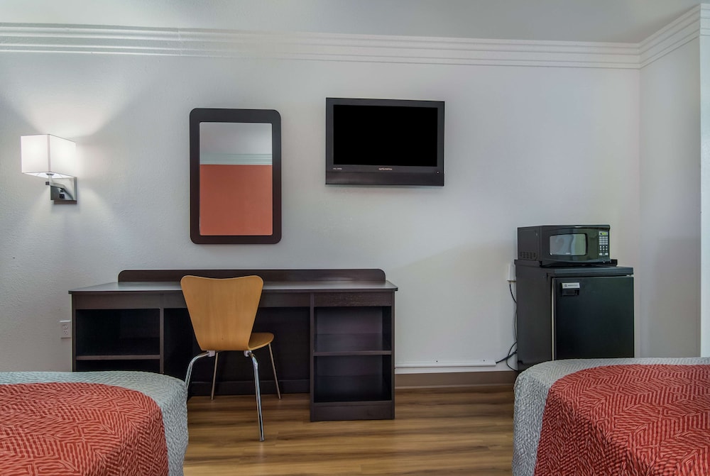 Deluxe Room, 2 Double Beds, Non Smoking, Refrigerator & Microwave photo 2