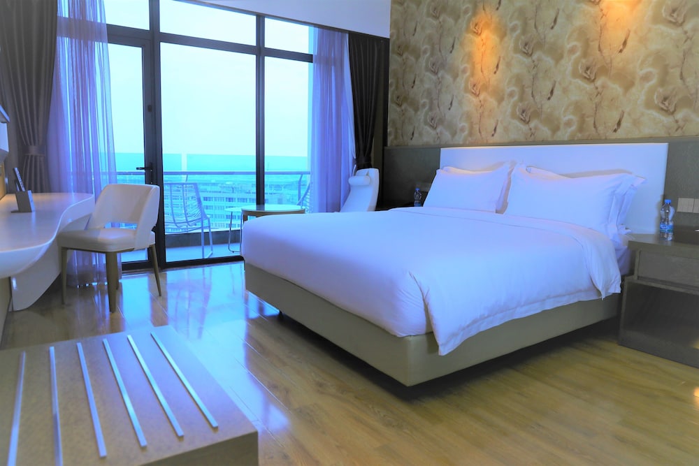 Suite (Mini) - Photo 3