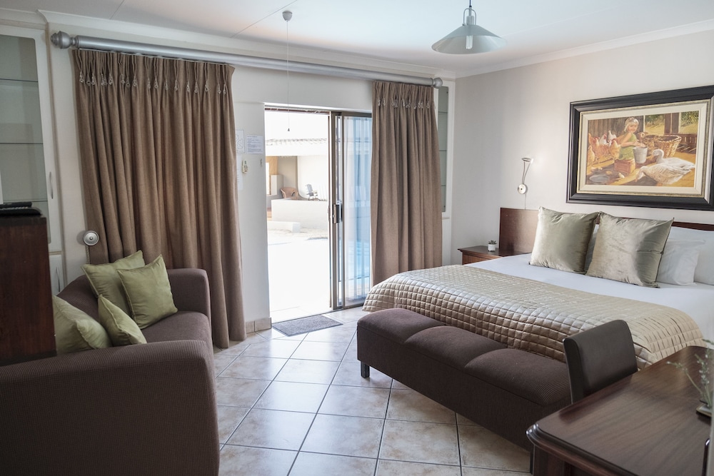Luxury Suite photo 3