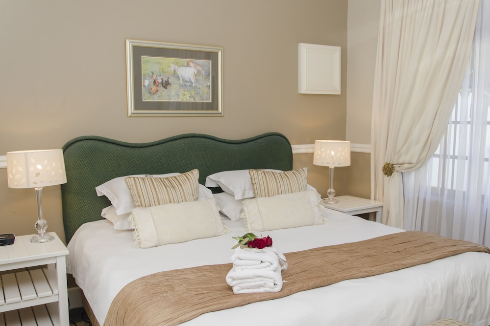 Luxury Room (1) - Photo 4
