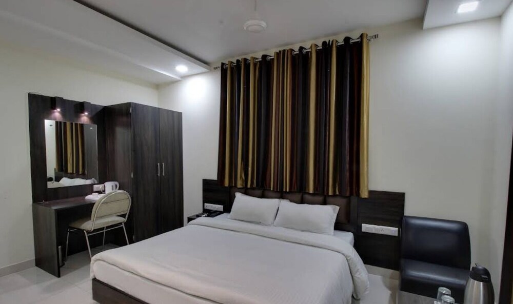 Signature Single Room