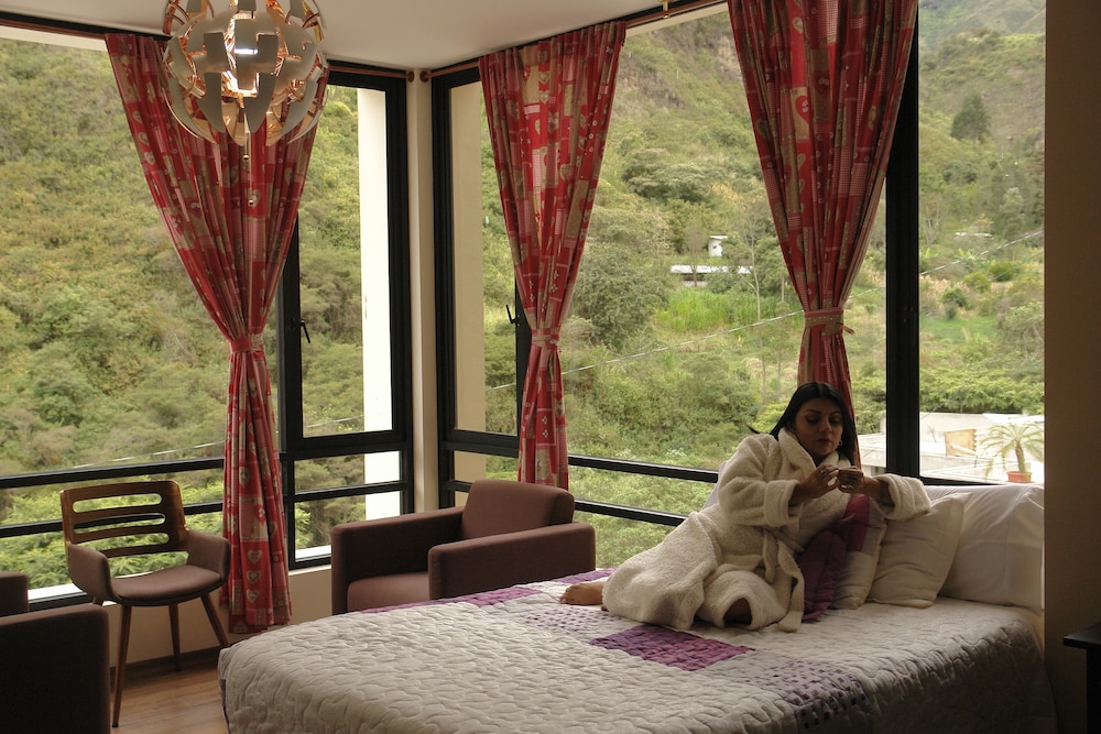 Family Chalet, Multiple Beds, Non Smoking, Pool View