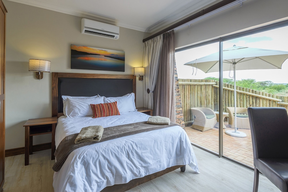 Double Room with Patio photo 1