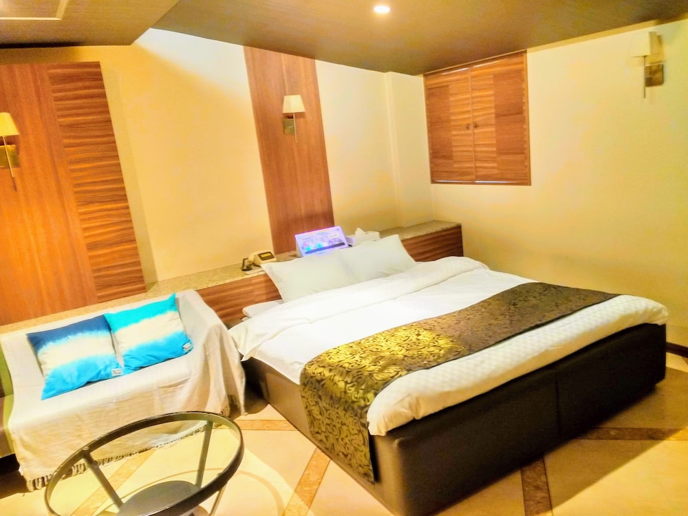 Double Room, 1 Queen Bed, City View photo 1