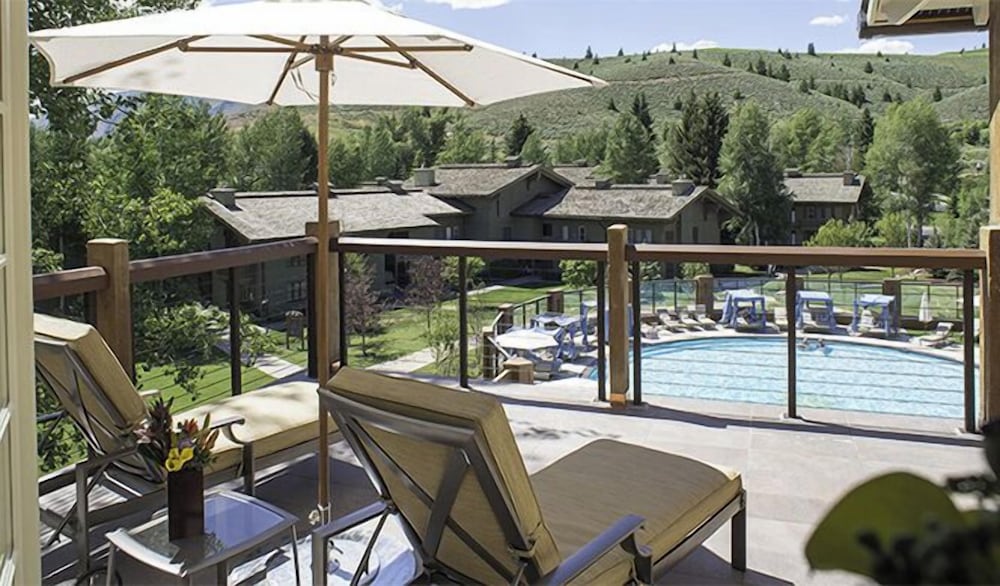 Lodge Celebrity Suite