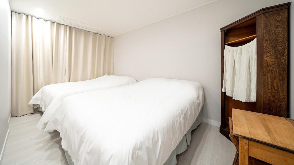 Basic Room, 1 Bedroom (Room 301)