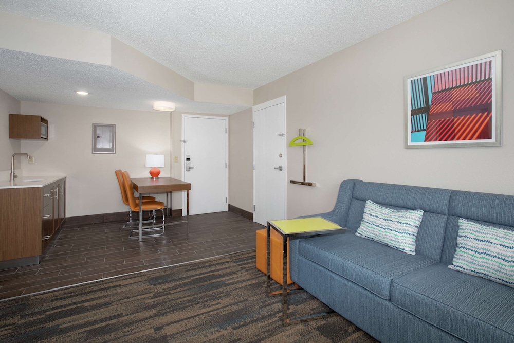 Suite, Accessible, Non Smoking - Photo 6