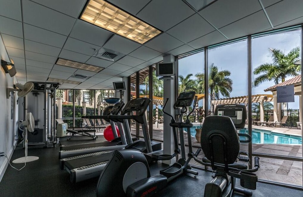 Condo, Multiple Beds (Luxurious Esplanade condo overlooking)