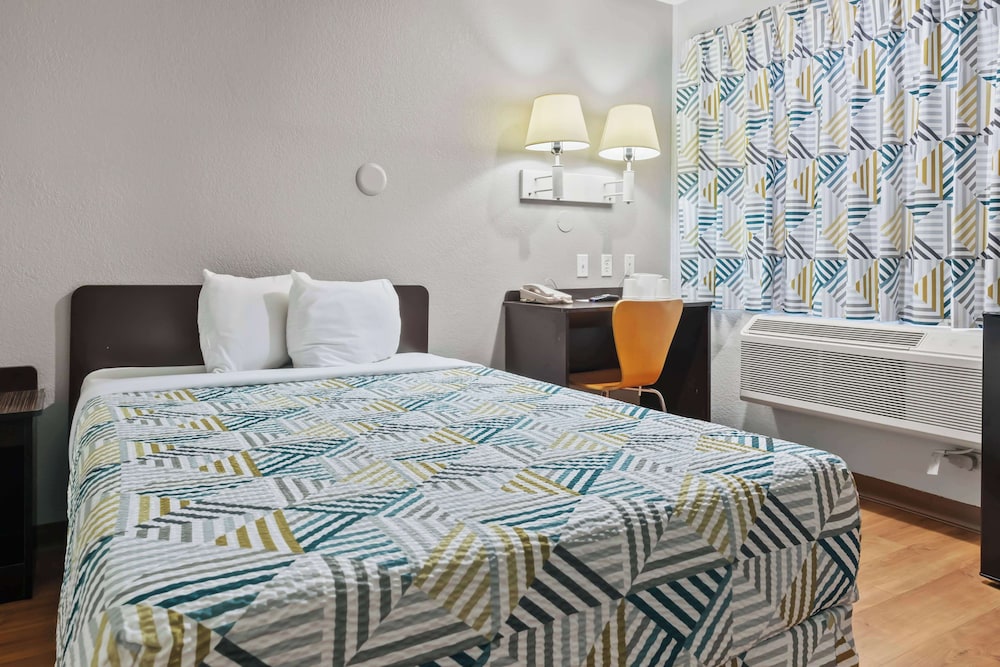 Deluxe Room, 1 Double Bed, Non Smoking photo 3