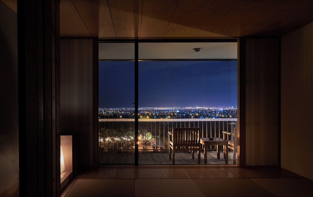 Japanese City view Suite - 4 People