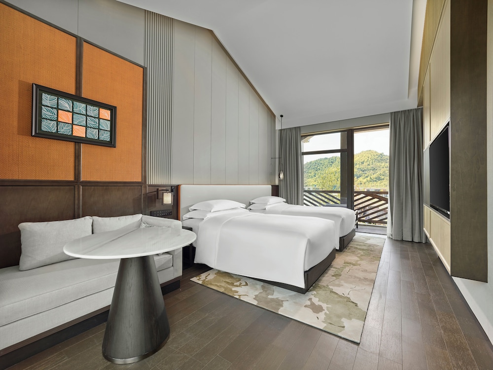 Twin Room, Lake View photo 1