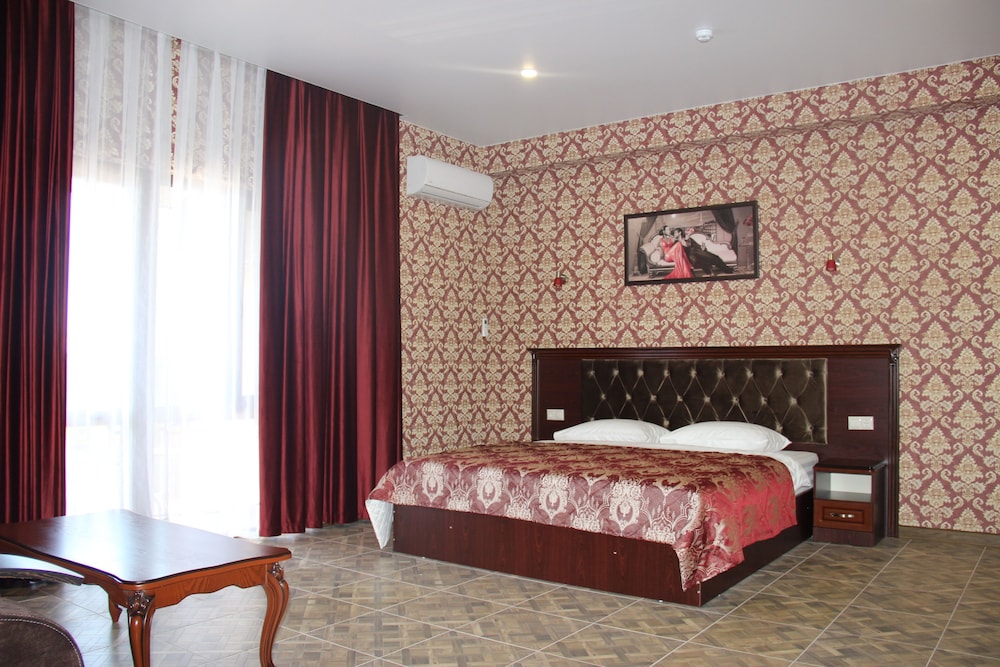 Suite, 1 Bedroom photo 1