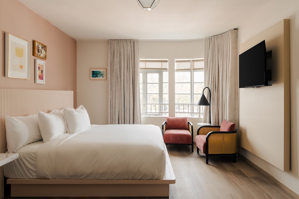 Superior Room, 1 King Bed