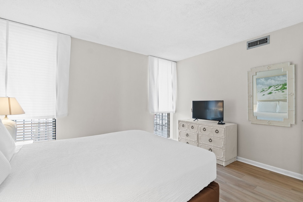 Condo, 1 Bedroom, Beach View (Leeward 102)