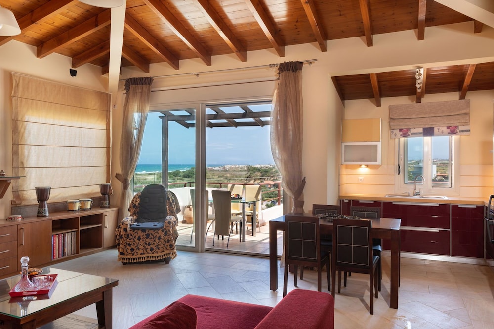 Classic Apartment, Sea View