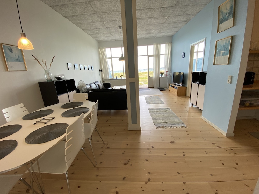 Family Apartment, 2 Bedrooms, Non Smoking, Ocean View (C) photo 3