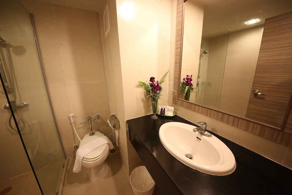 Superior Room, Pool View - Photo 10
