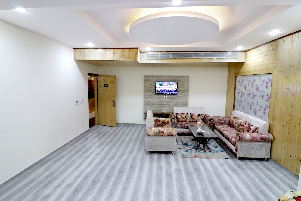 Royal Suite - Photo 3