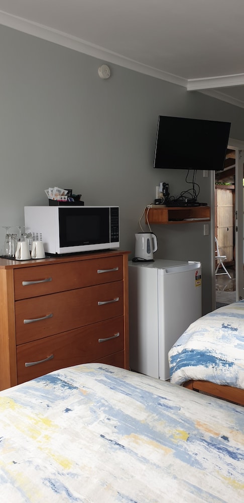 Bedroom 4 (The Sleepout) Pet Friendly photo 2