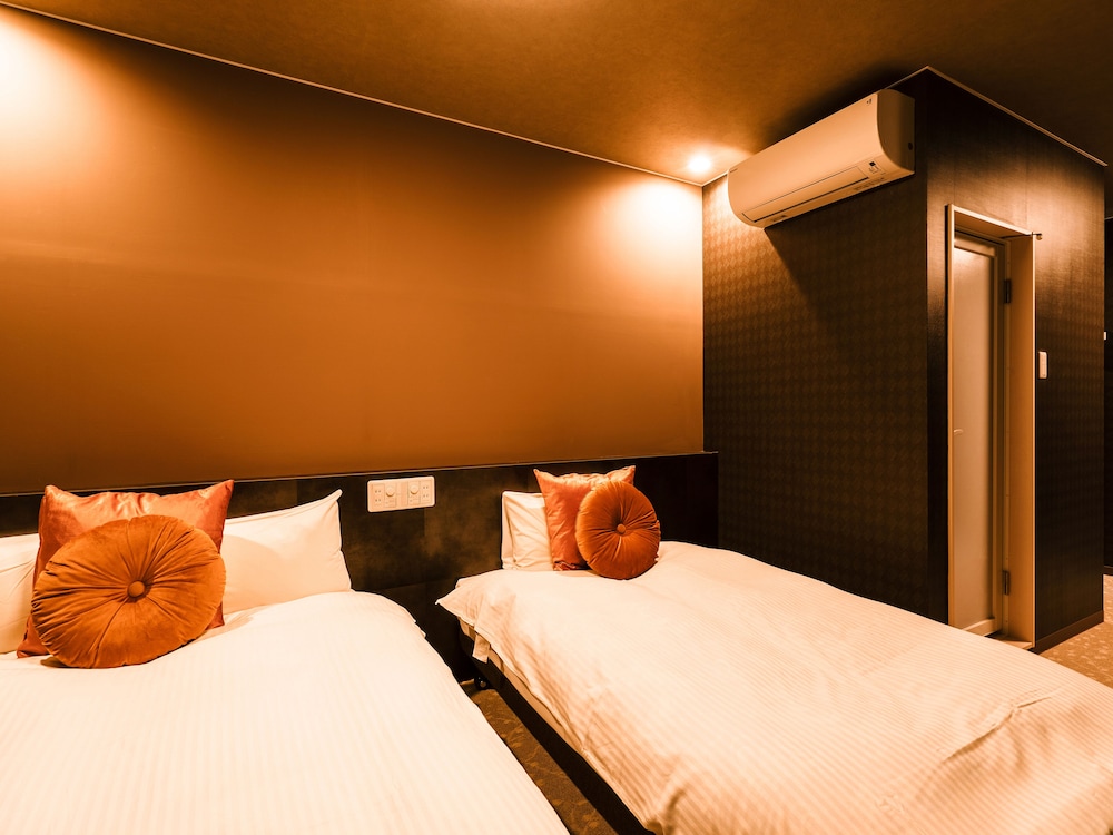 Basic Twin Room - Photo 1