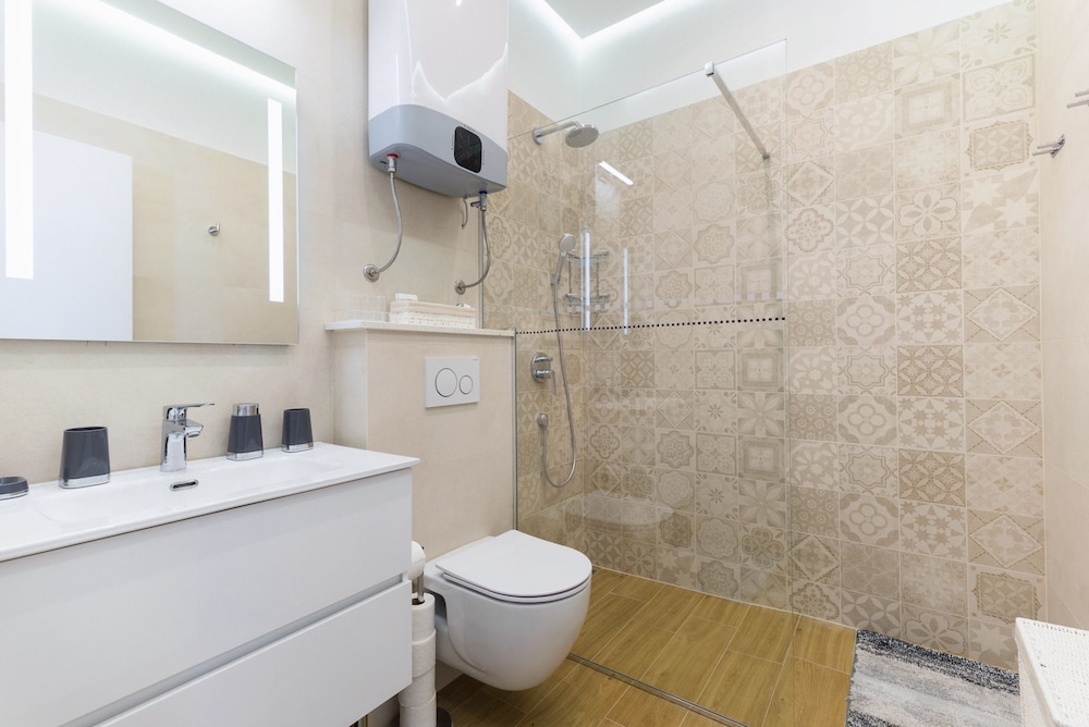 Premium Apartment, 1 Queen Bed with Sofa bed photo 2