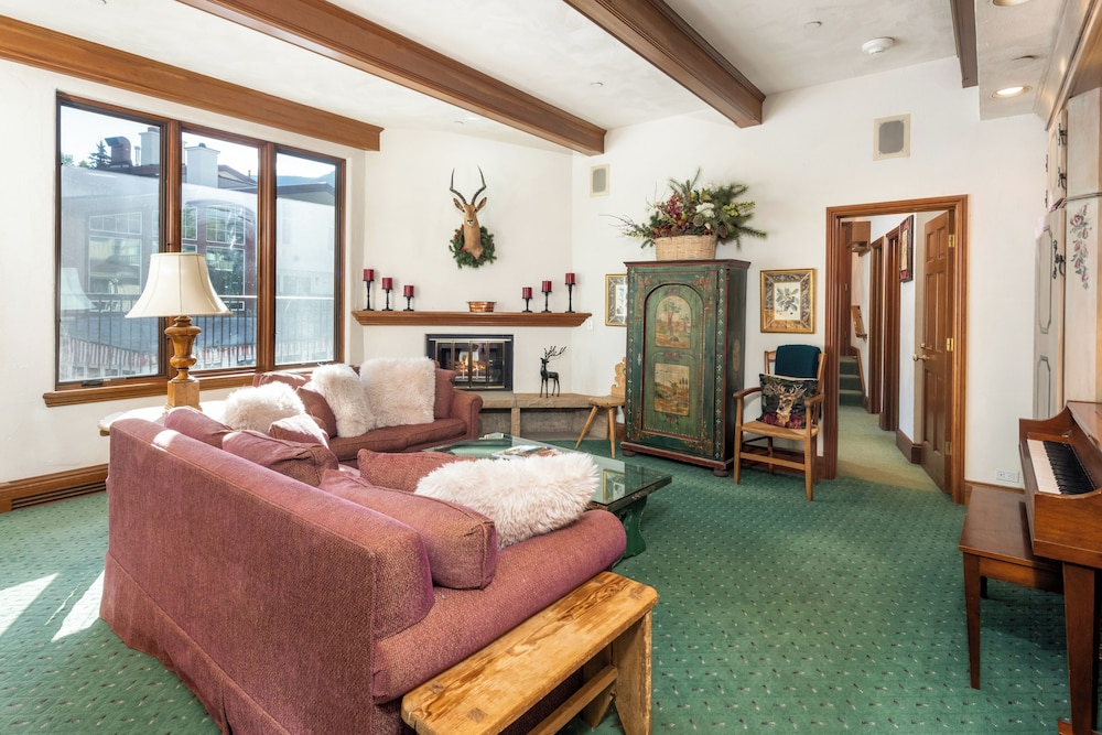 Traditional Apartment, 2 Bedrooms, Balcony