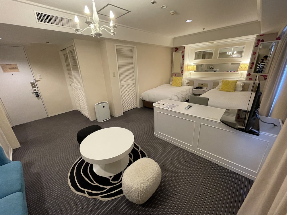 Family Twin Room