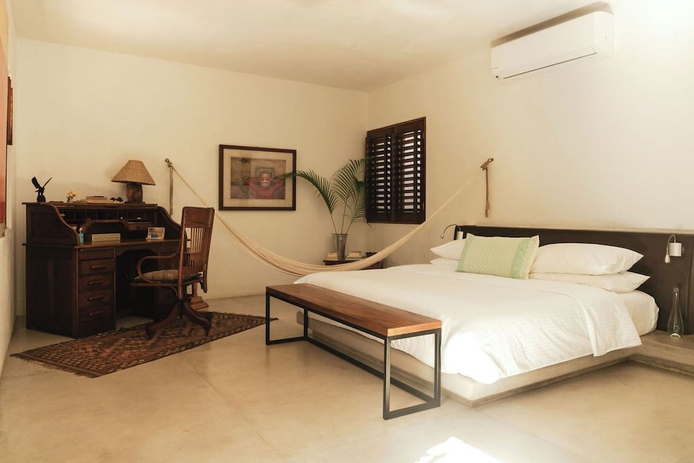 Deluxe Room, 1 King Bed