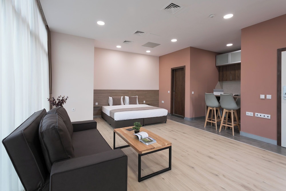 Junior Suite, Balcony, City View photo 2