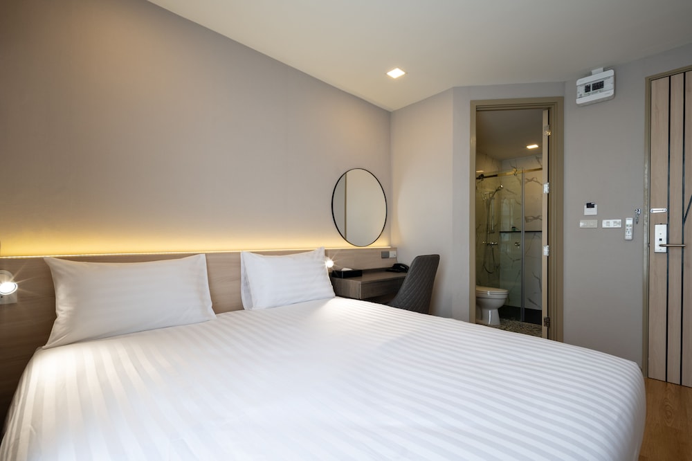 Economy Double Room photo 3